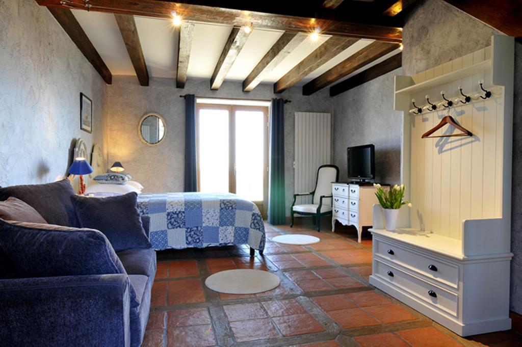 Chateau De Larre Hotel Chatres-sur-Cher Szoba fotó